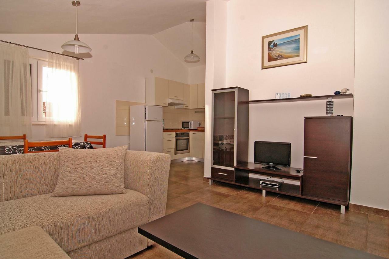 Apartment Urem Biograd Na Moru Exterior foto